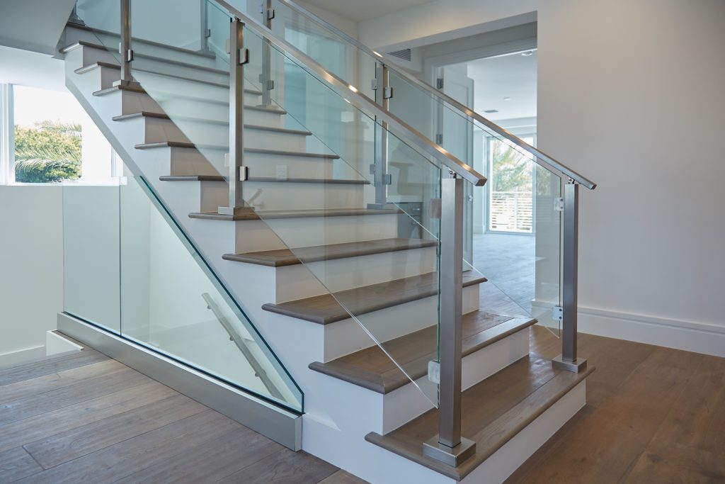 minimalistic glass system with stainless baserail handrail and posts minimalistic glass system with stainless baserail handrail and posts