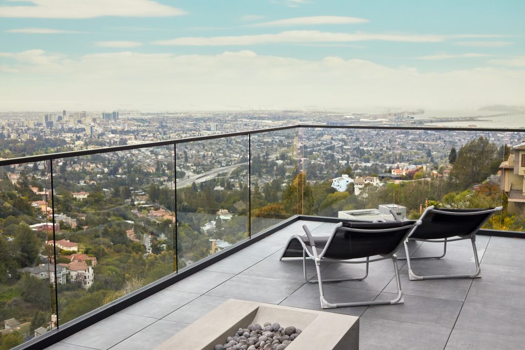 Black Base Rail Black Base Rail